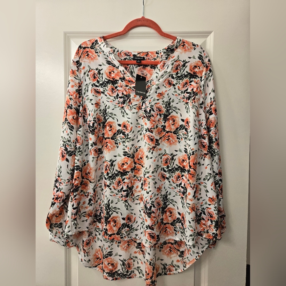 Torrid Split Front Georgette Blouse - Size 0